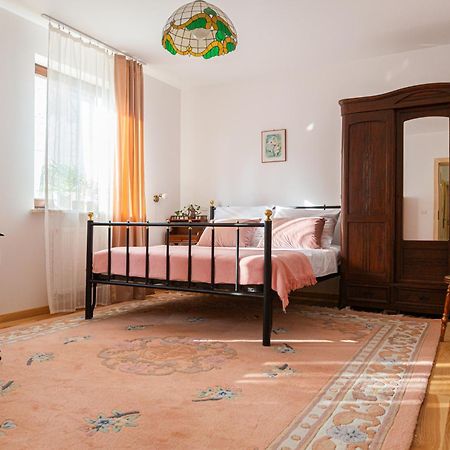Pink Rose Suite Józefów Zewnętrze zdjęcie